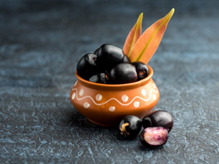 Eat These 10 Fruits In Monsoon For Good Health