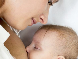 World Breastfeeding Week 2021 : ब्रेस्ट से दूध सुखाने के 8 घरेलू उपाय