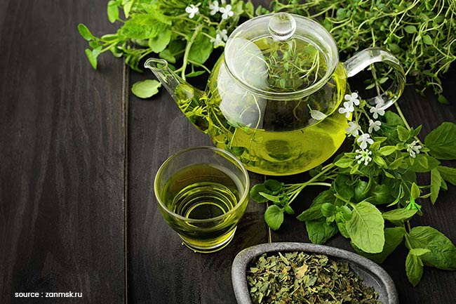1. ग्रीन टी (Green Tea)