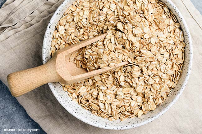 5. ओटमील (Oatmeal)