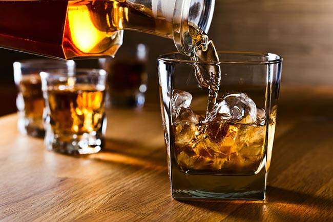 एलकोहॉल से करें नाभि की सफाई (Clean Belly Button with Alcohol)