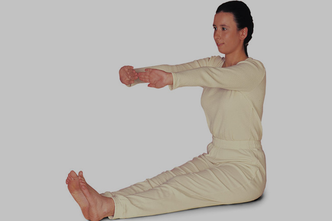 5. हाथ की मूवमेंट करें (Hand Movement)