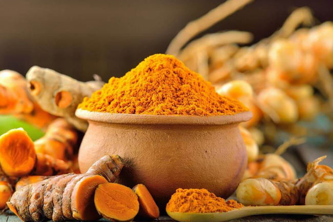 हल्दी से करें सीने में दर्द का घरेलू (Turmeric for Chest Pain in Hindi)