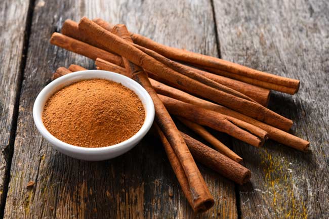 1. दालचीनी से बढ़ाएं फर्टिलिटी