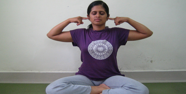 method of bhramari yoga