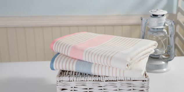 cotton bedsheet absorbs heat