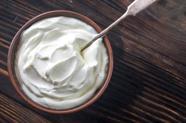 milk-cream-for-split-ends