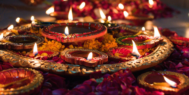 oil_lamps_on_diwali