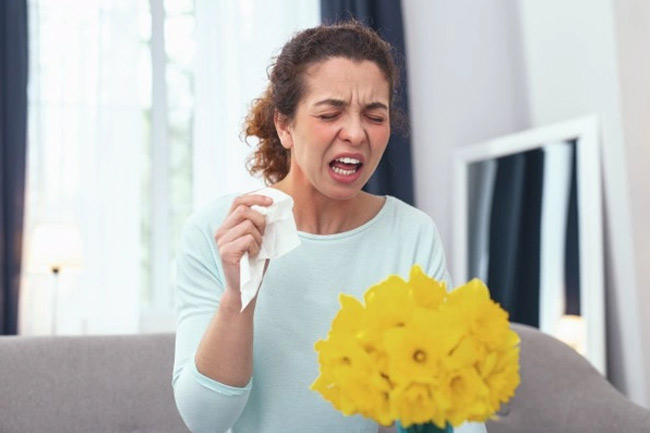 Relives allergy symptoms