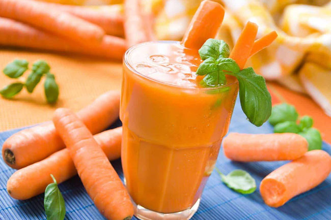 5. गाजर और चुकंदर का जूस (Carrot and Beetroot Juice)