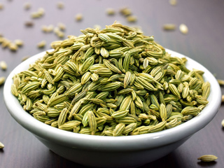 खांसी, गैस और एसिडिटी जैसी इन 9 समस्याओं का आसान घरेलू नुस्खा है सौंफ, जानें इस्तेमाल का तरीका