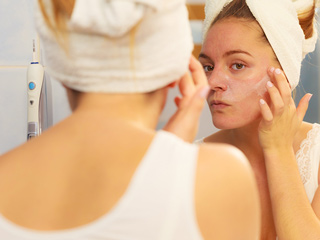Know When Is The Right Age To Start Using Different Types Of Skin Care Products