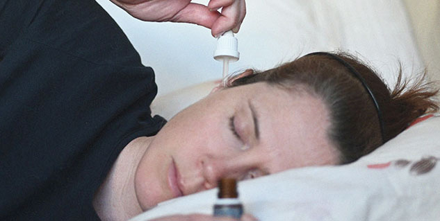 hydrogen-peroxide-to-remove-ear-wax