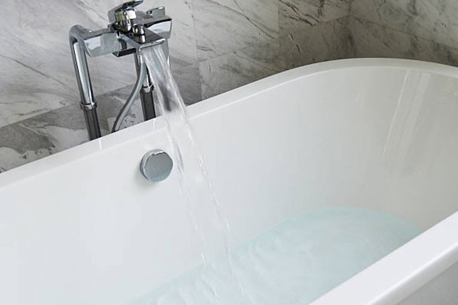 Hot and cold bath
