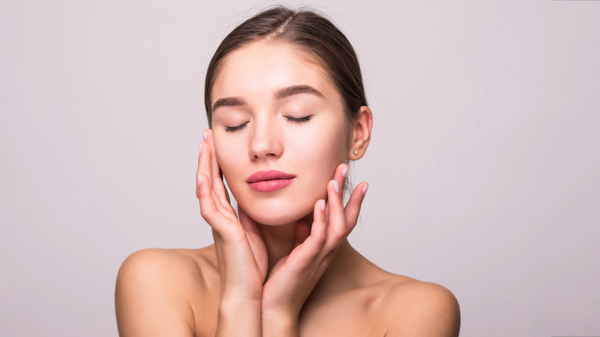 ghee and turmeric benefits for skin in hindi