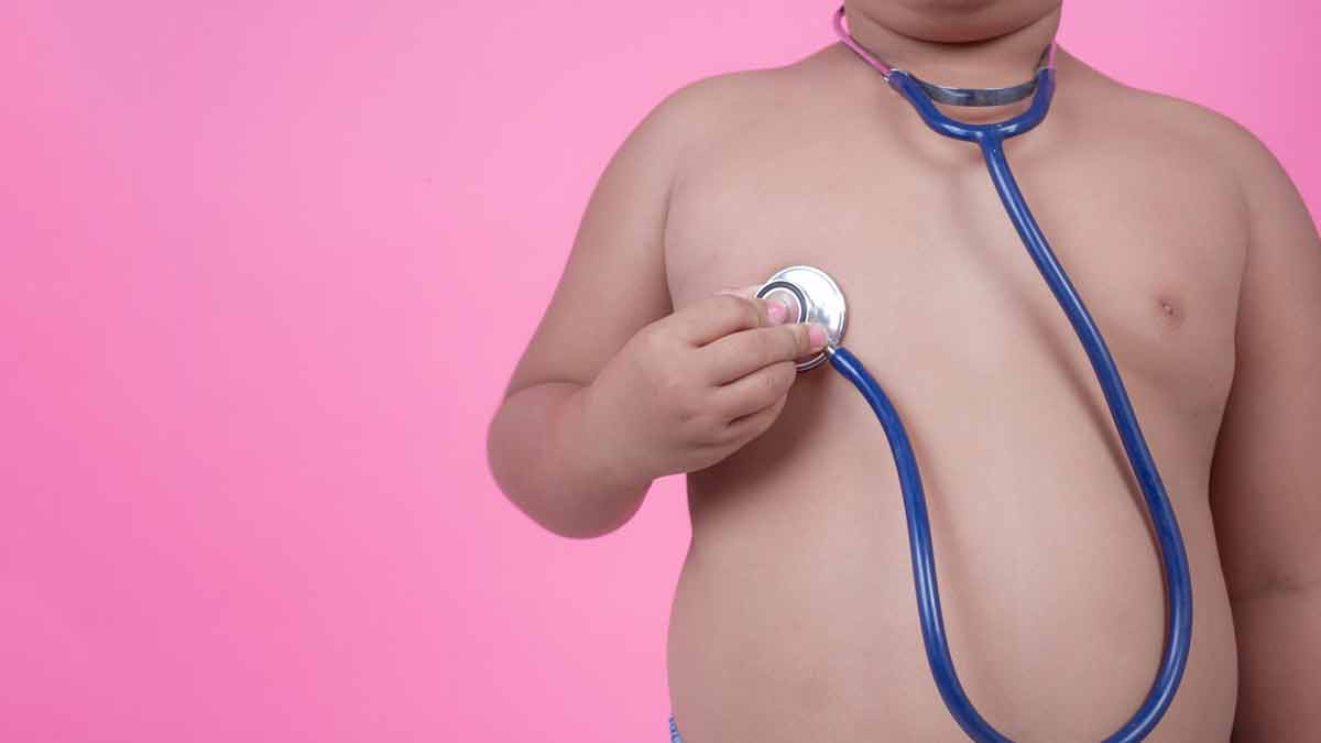 बच्चे के ज्यादा वजन बढ़ने पर ऐसे लगाएं रोक