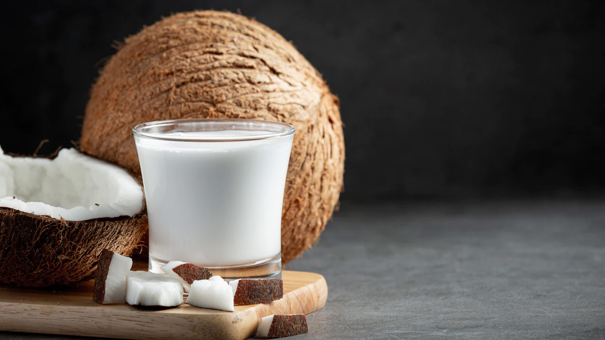 Ways To Use Coconut Milk For Weight Loss In Hindi