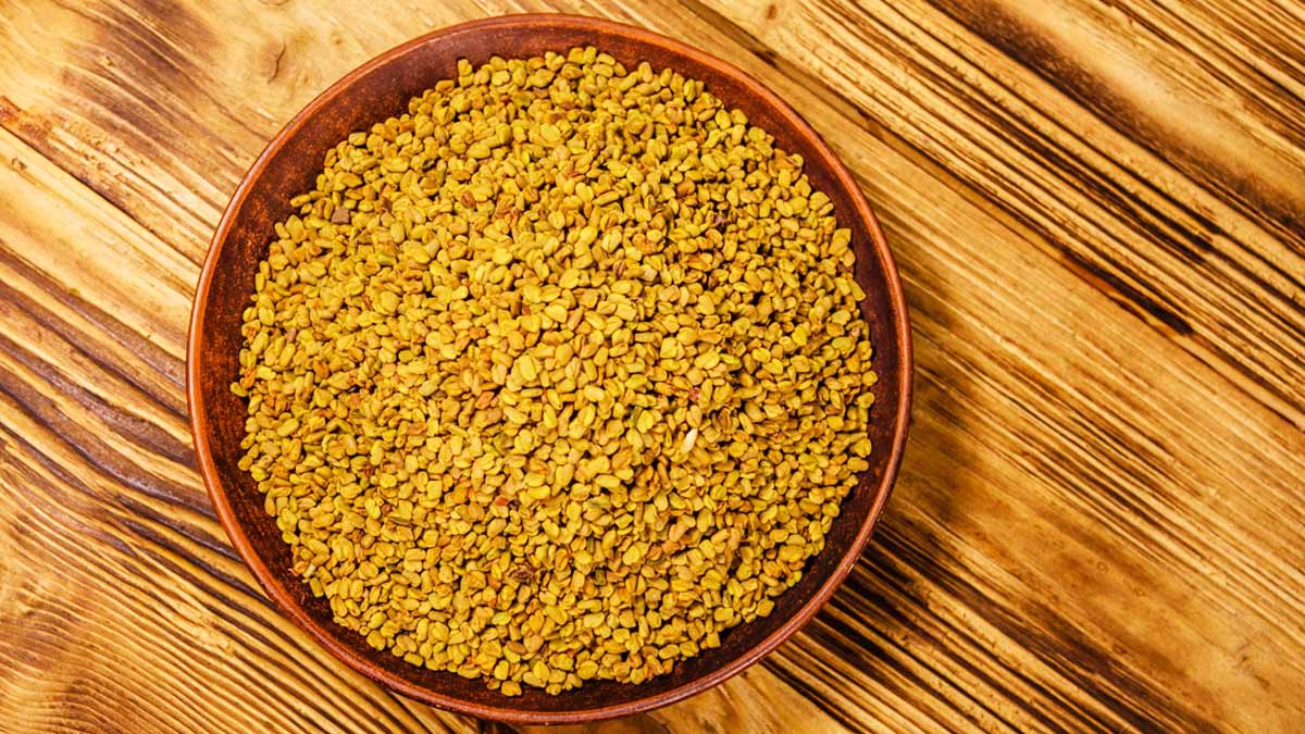 how-to-make-hair-pack-from-methi-amla