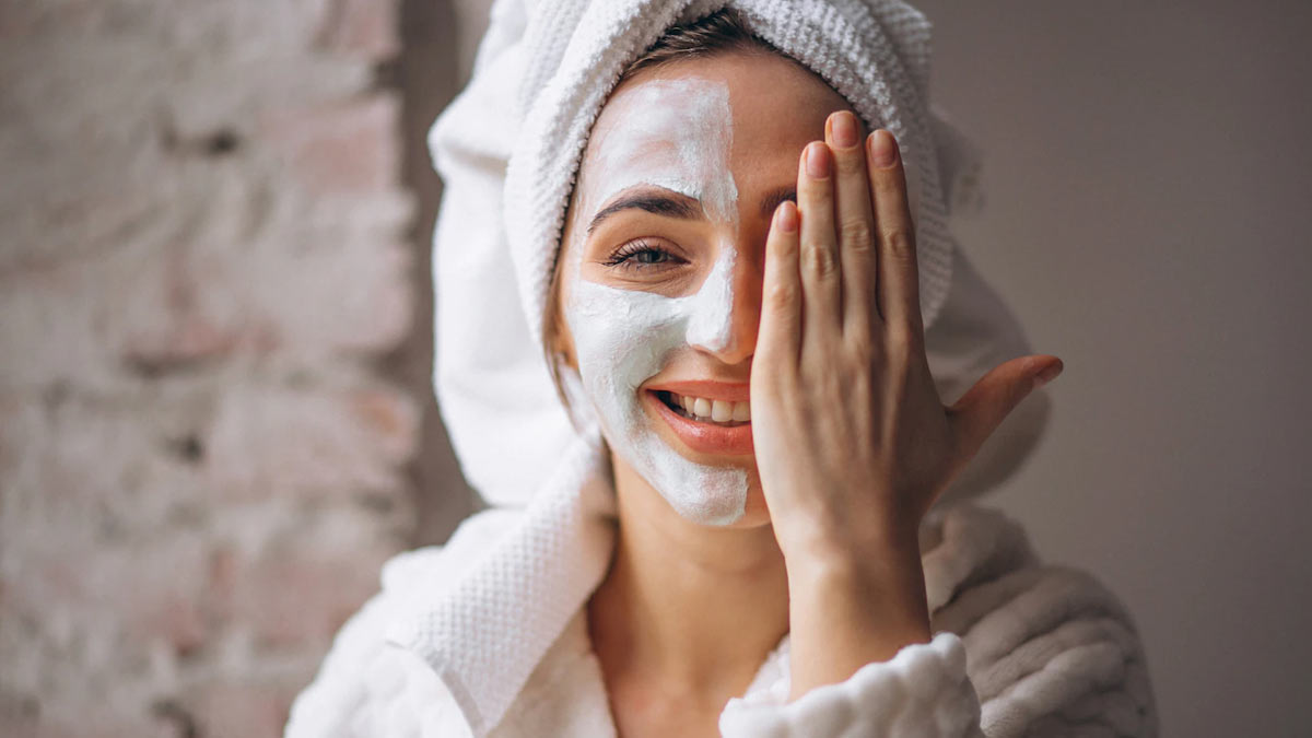 how-to-make-banana-curd-facepack