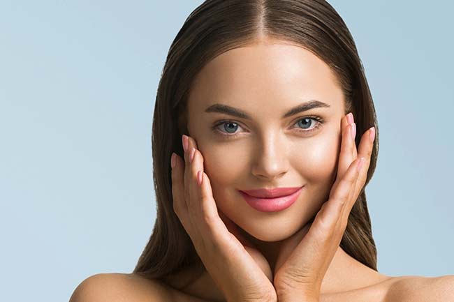 5. स्किन के लिए लाभकारी (tomato for skin whitening)