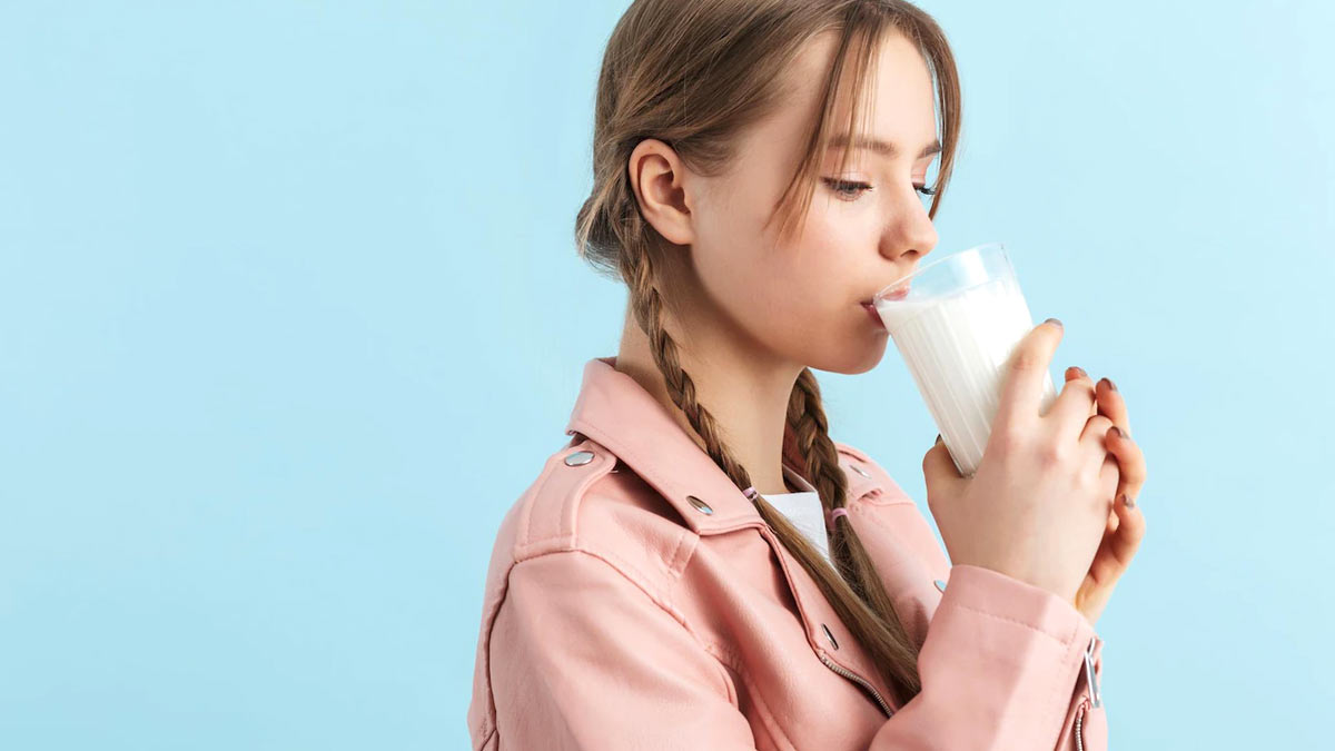 Drinking Milk With Honey