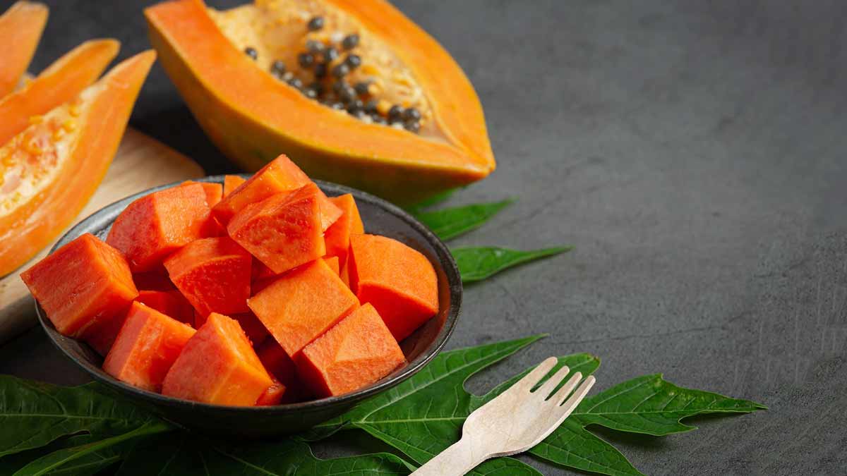 eating papaya at night