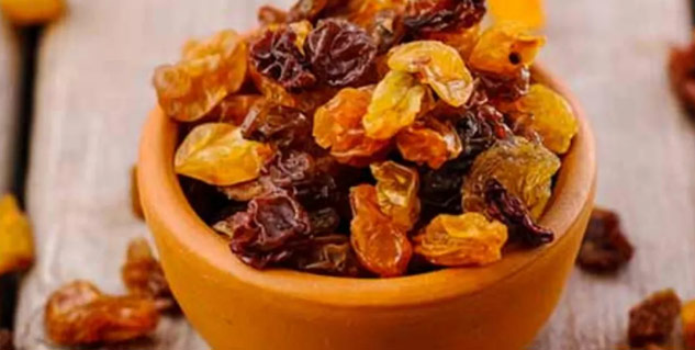 Raisins-jaggery-Water