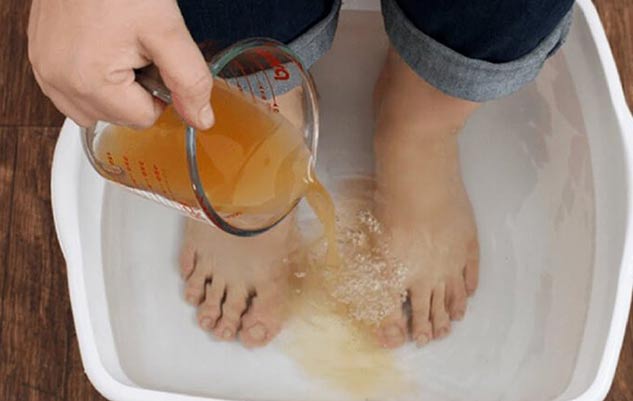 foot soak in hindi