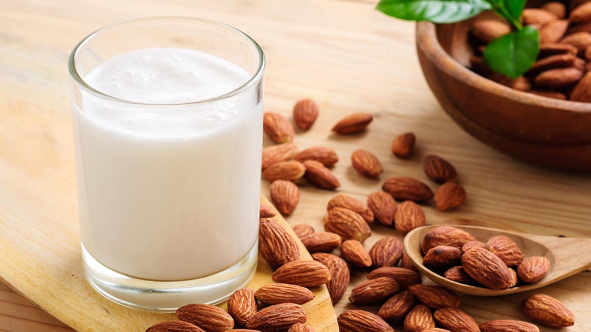 milk with cashew raisins and almonds