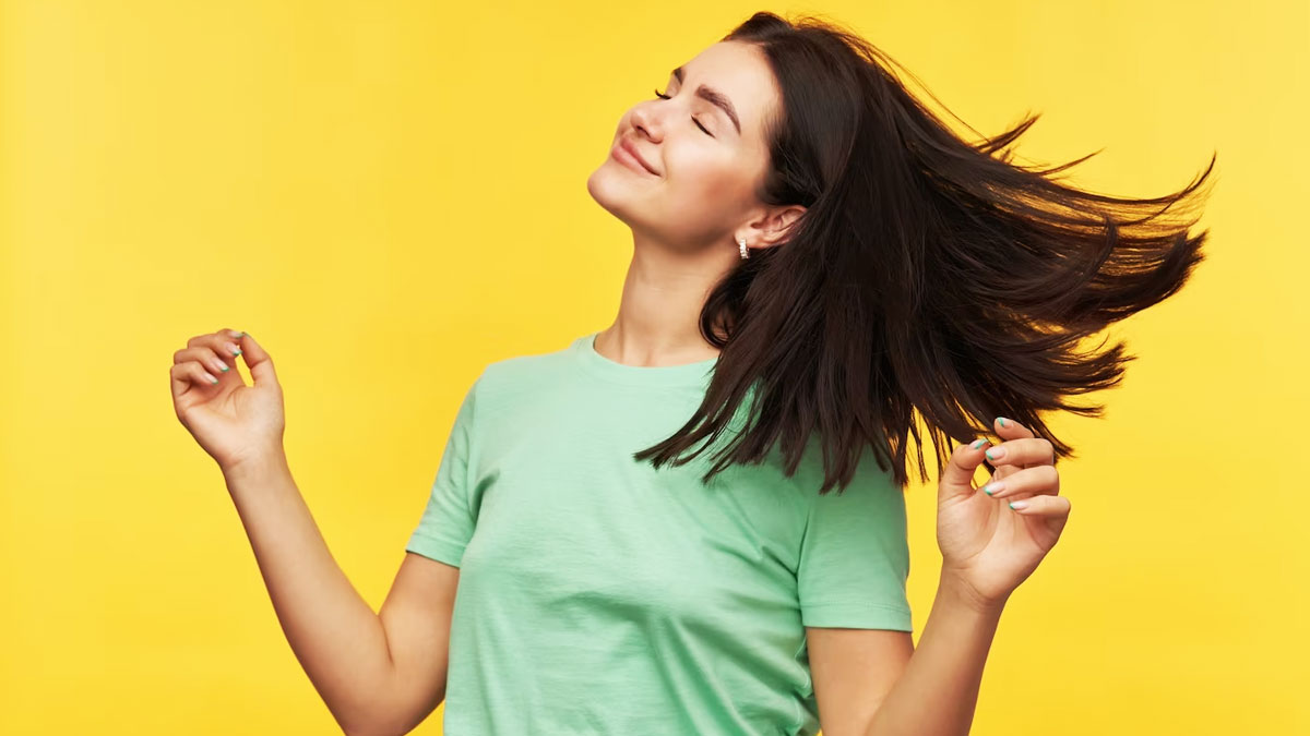 Benefits Of Rosemary Water For Beautiful Hair In Hindi