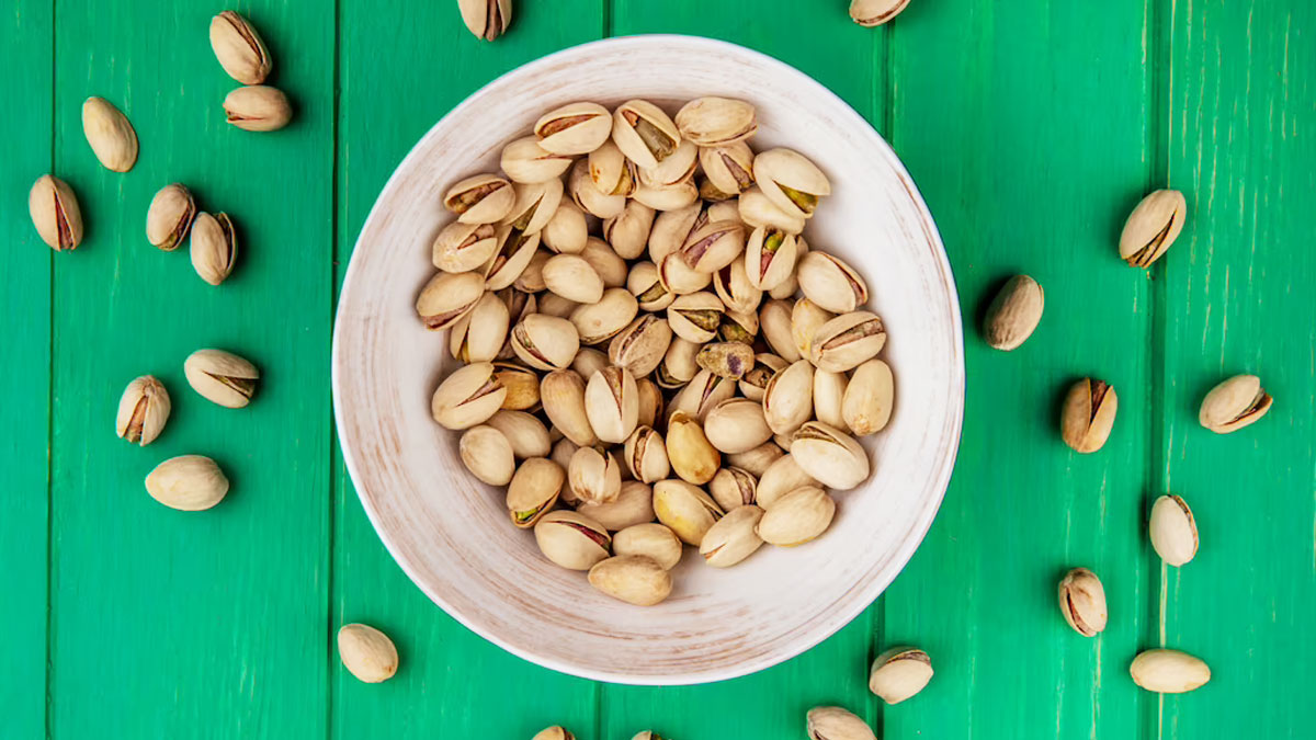 pistachio benefits for eye