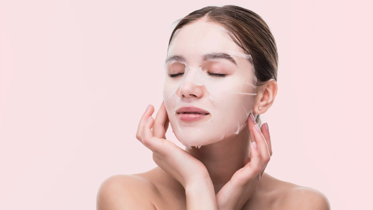 Rose-Water-for-Anti-Ageing-Skin-t