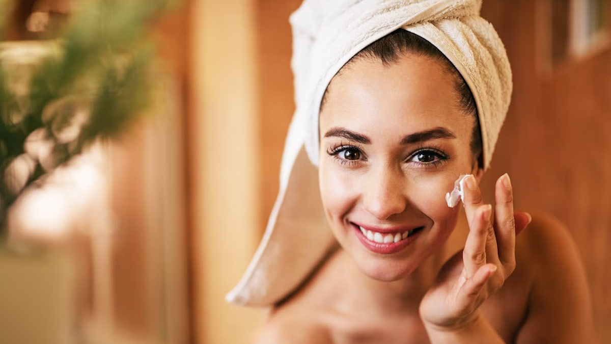 Benefits Of Malai On Face At Night In Hindi