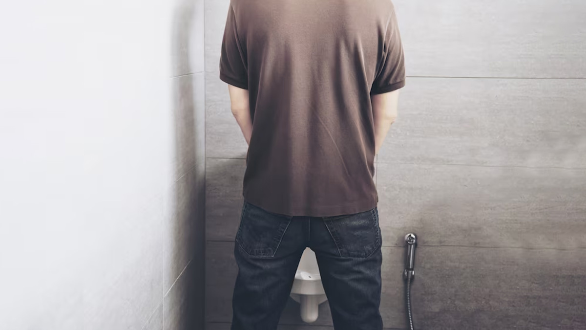 Pee Shivers Causes Symptoms in Hindi