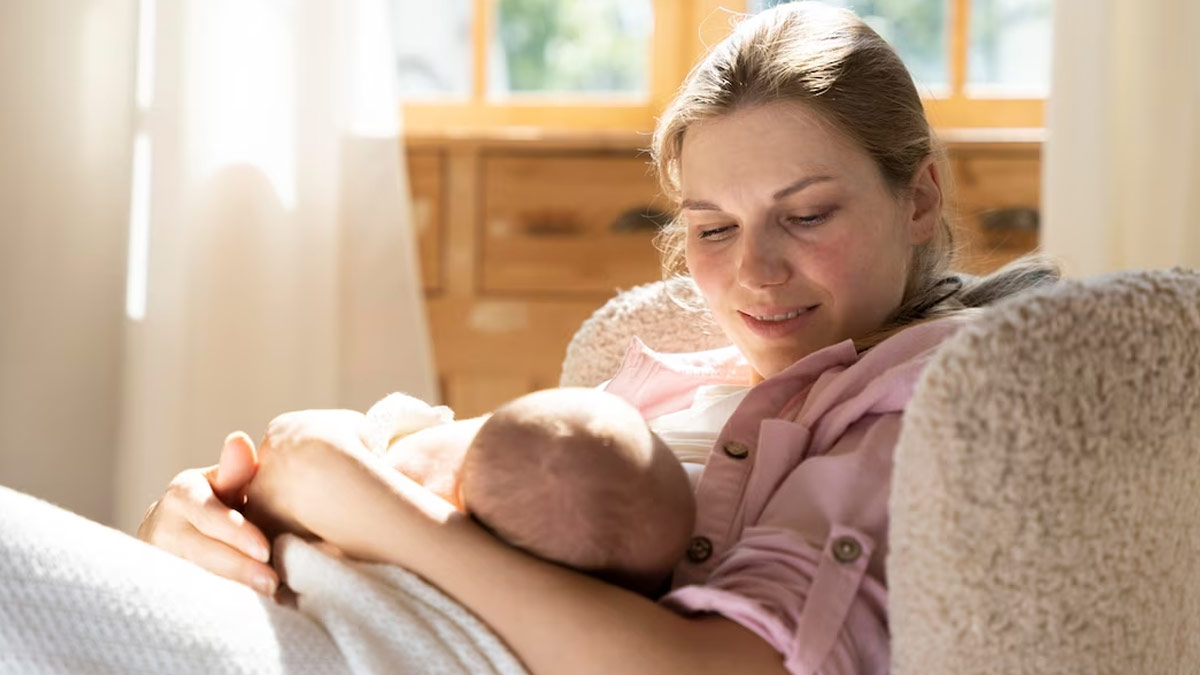 Breastfeeding After 35: Expert List Tips to Keep Your Baby Healthy