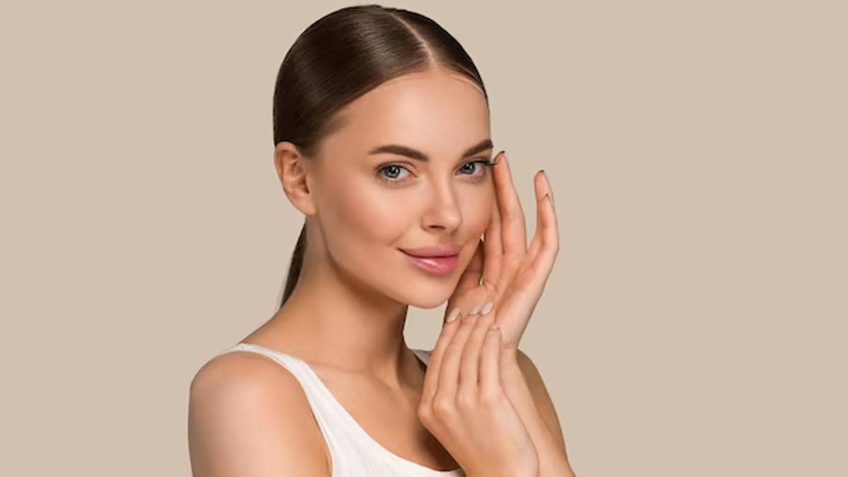 Apply Ice On Pimples