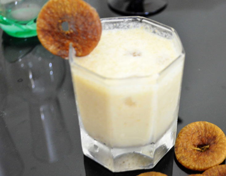 figs soaked in milk