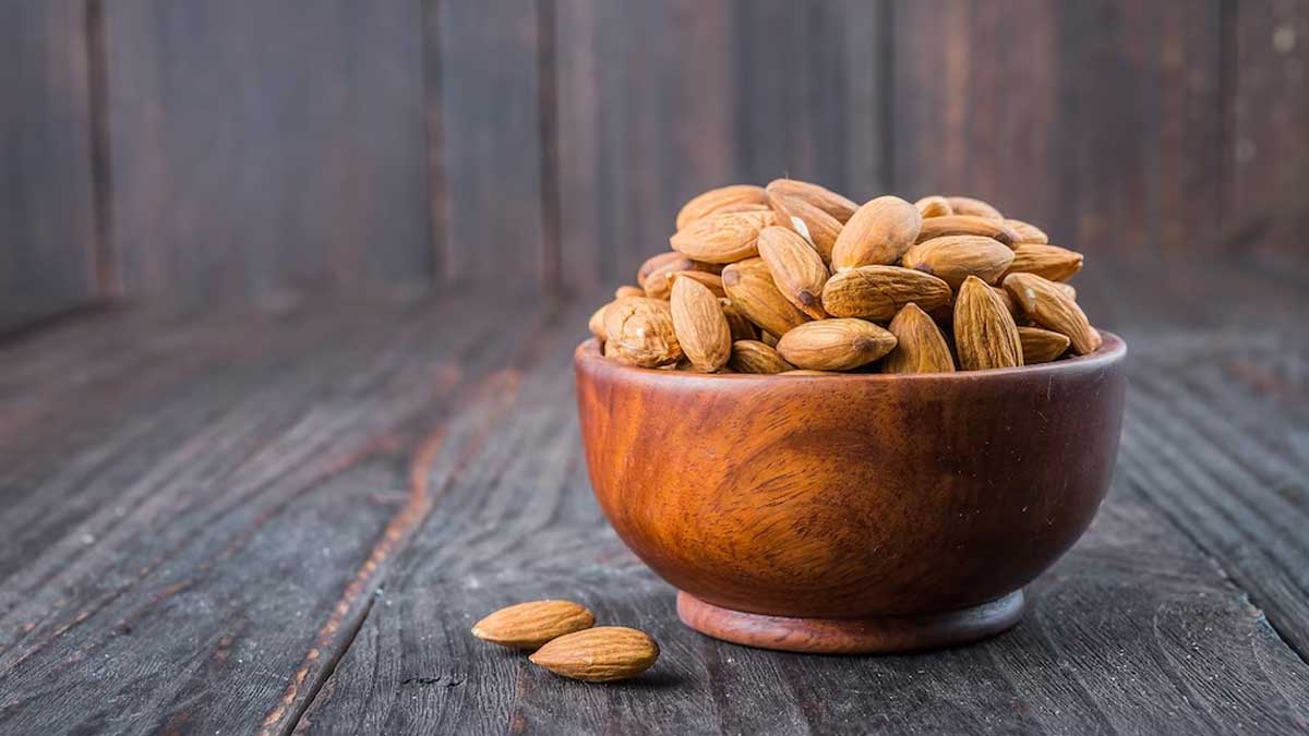 Eating Soaked Almonds Before Bed