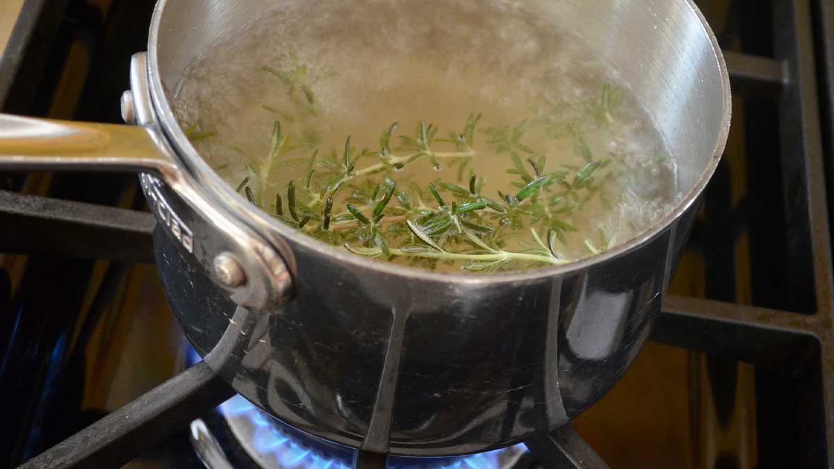 rosemary rinse water benefits