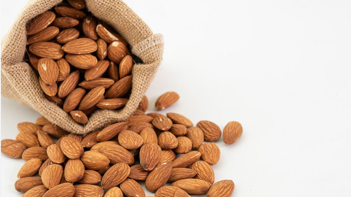 almonds benefits for eyes