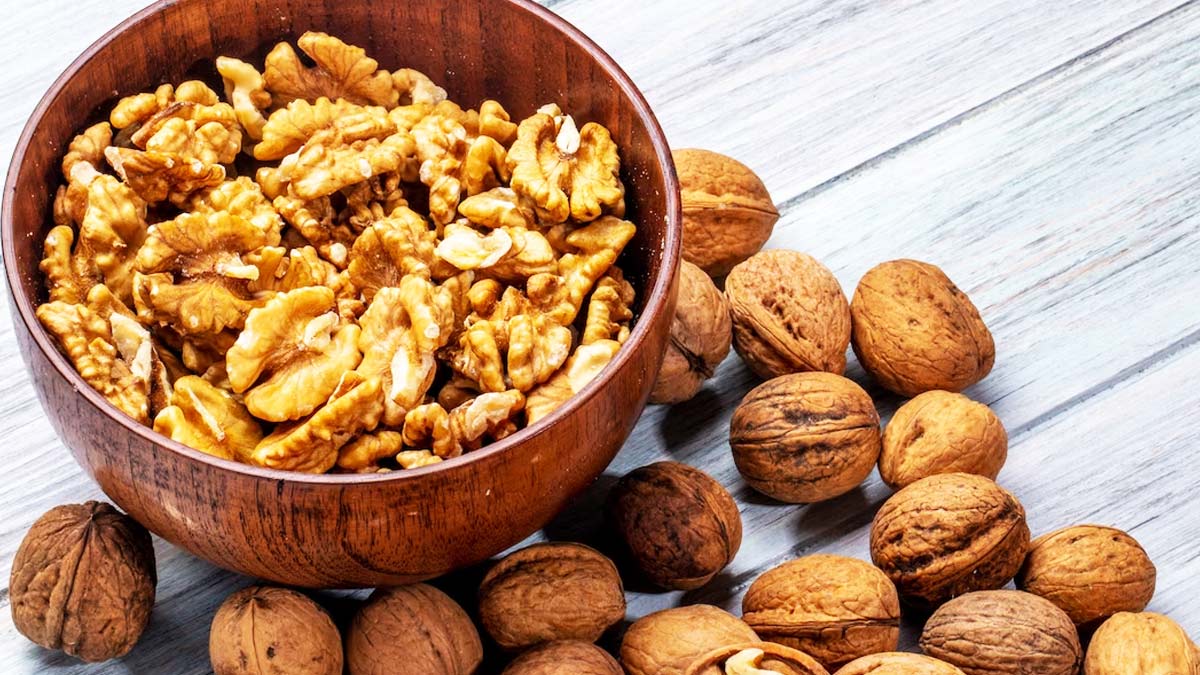 walnuts soaked in milk