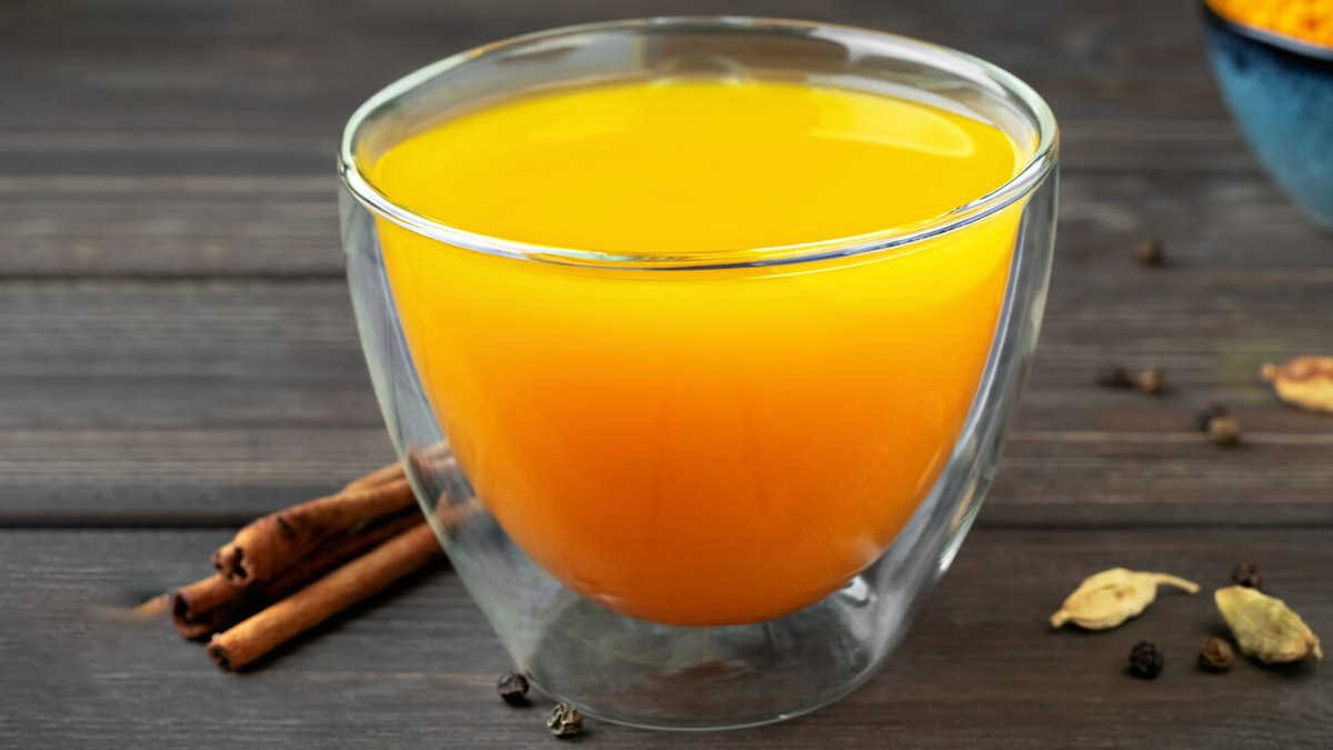 haldi water benefits