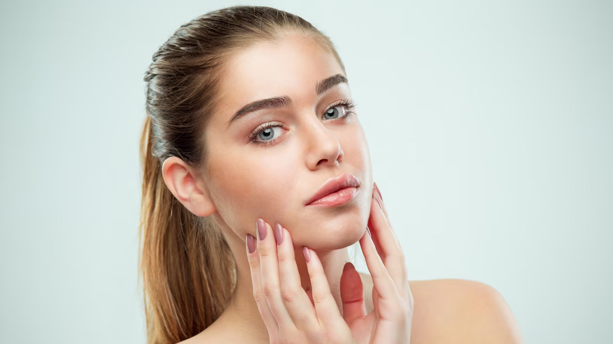 how to use turmeric and coconut oil on face in hindi