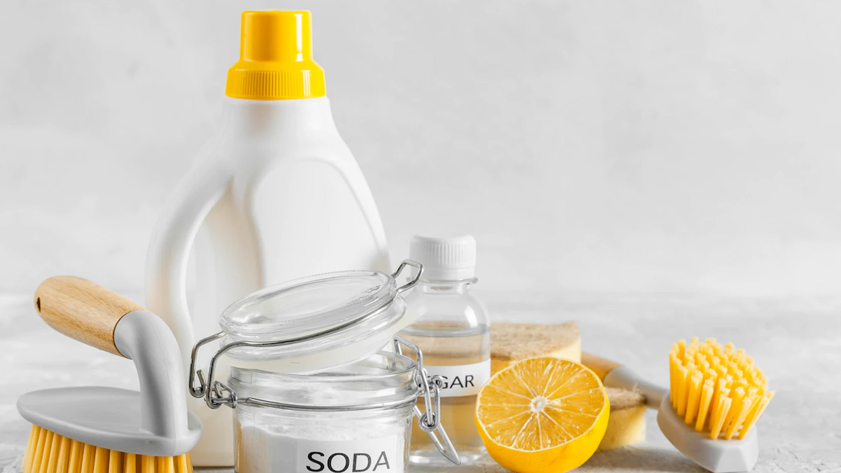 Baking Soda Paste for Itchy Skin