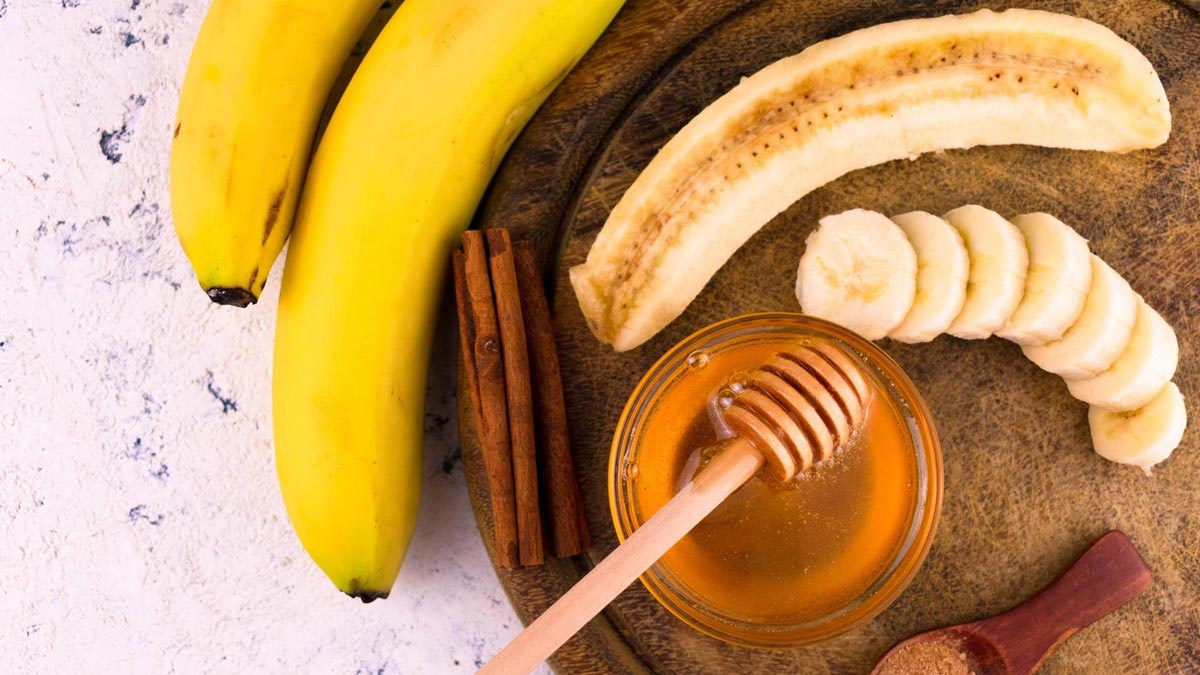 Dry-Balo-Ke-Liye-Banana-Hair-Mask