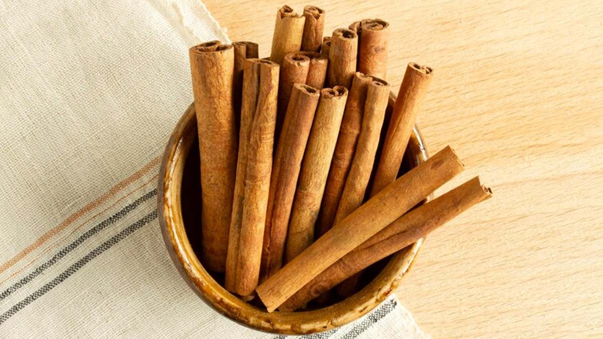 cinnamon benefits in hindi
