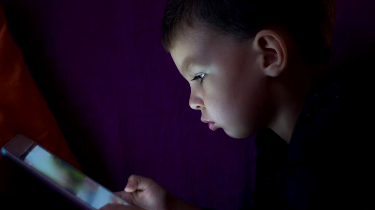 Yoga-And-Eye-Exercises-Benefit-Vision-Of-Children-Digital-Eye-Strain