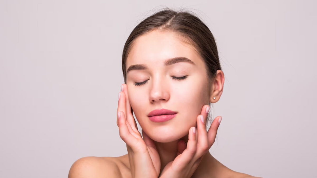 almond and oatmeal in scrub for oily skin