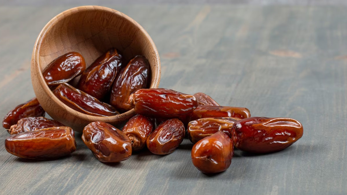 Dry-Fruits-To-Get-Rid-of-Physical-Weakness-ins11