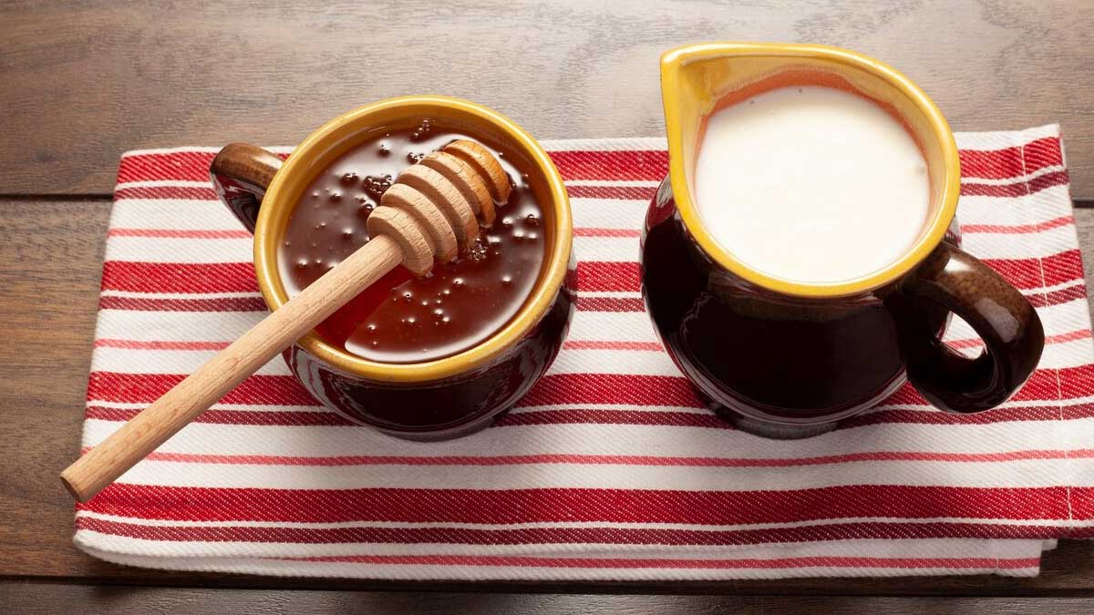 Honey-Milk-Benefits-In-Pregnancy